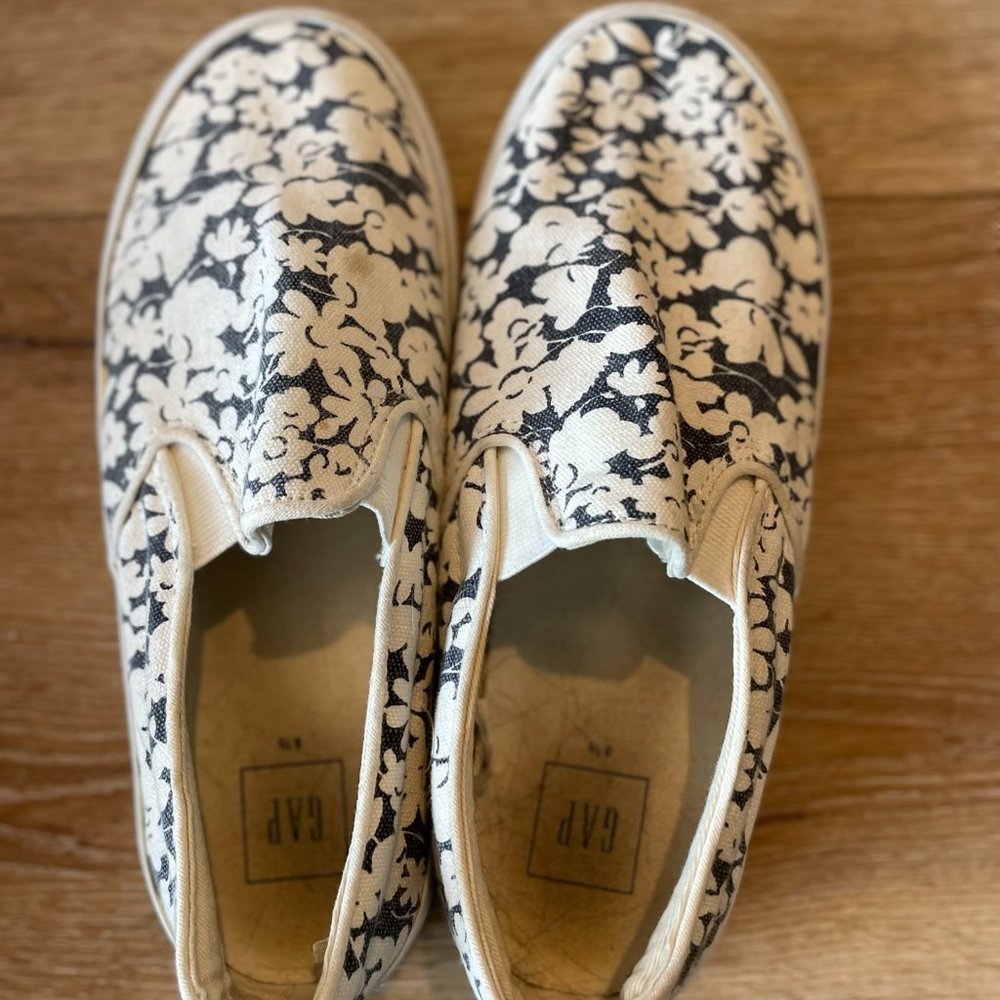 Gap  - Vans style slip on sneakers
